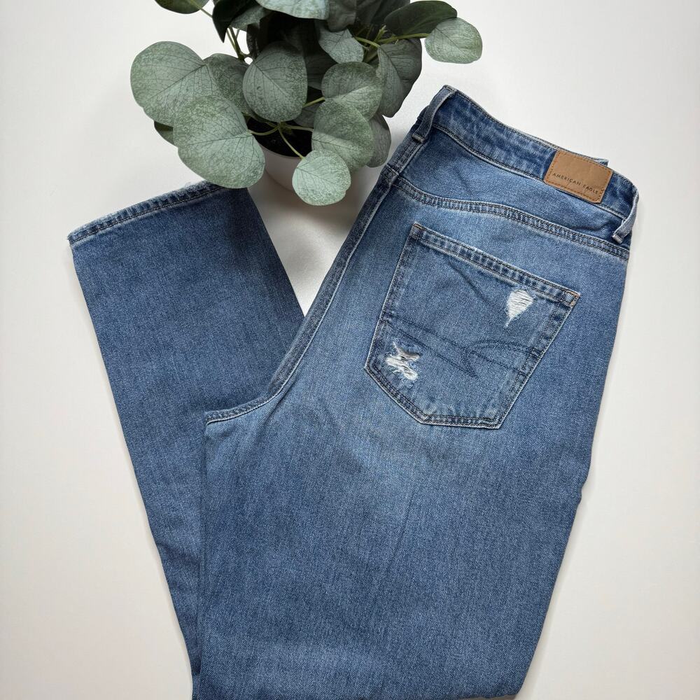 American Eagle | Distressed Comfort Stretch Waistband Mom Jean